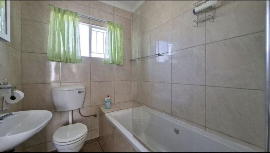 1 Bedroom Property for Sale in Kannoniers Park North West